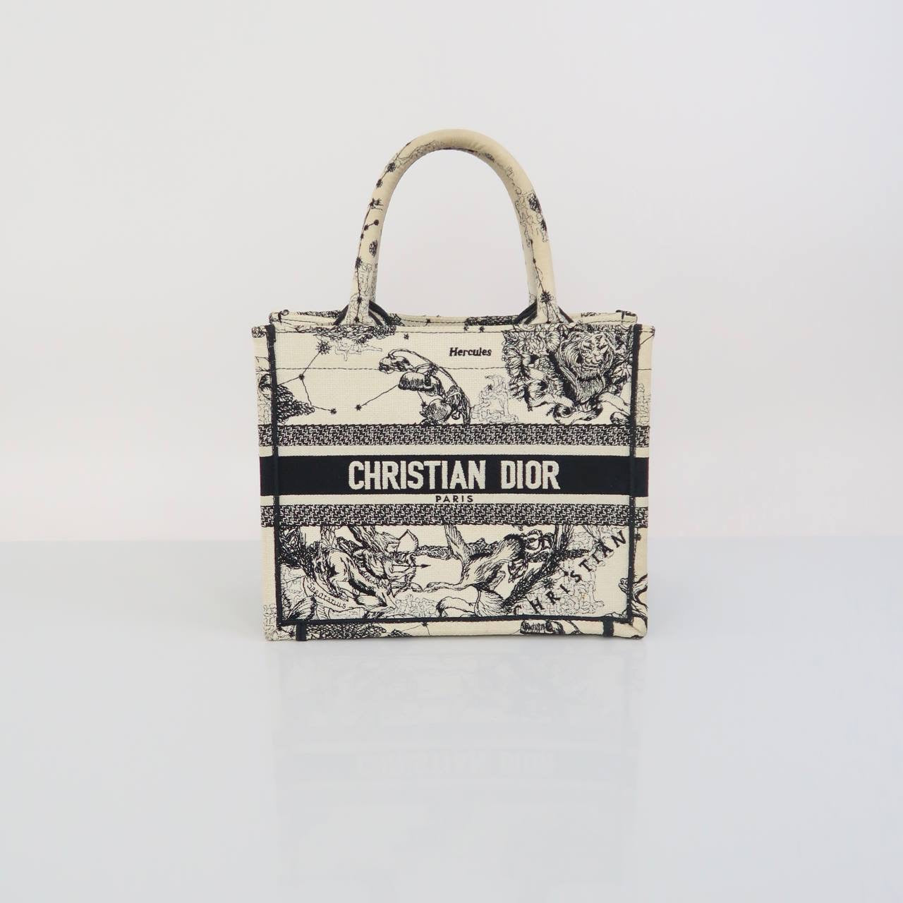 Dior Hercules Tote Dior White/Black Canvas Zodiac Embroidery