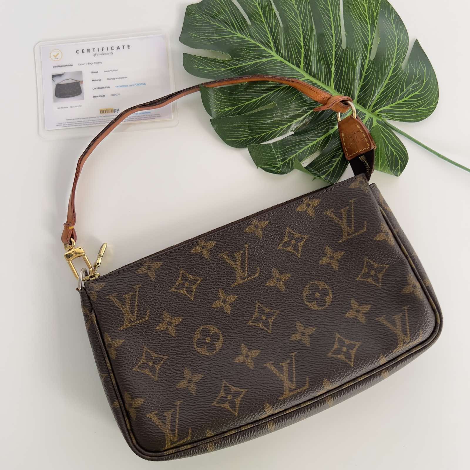 Louis Vuitton Monogram Canvas Pochette Accessoires. DC: SD0020. Made in  U.S.A. With certificate of authenticity from ENTRUPY ❤️