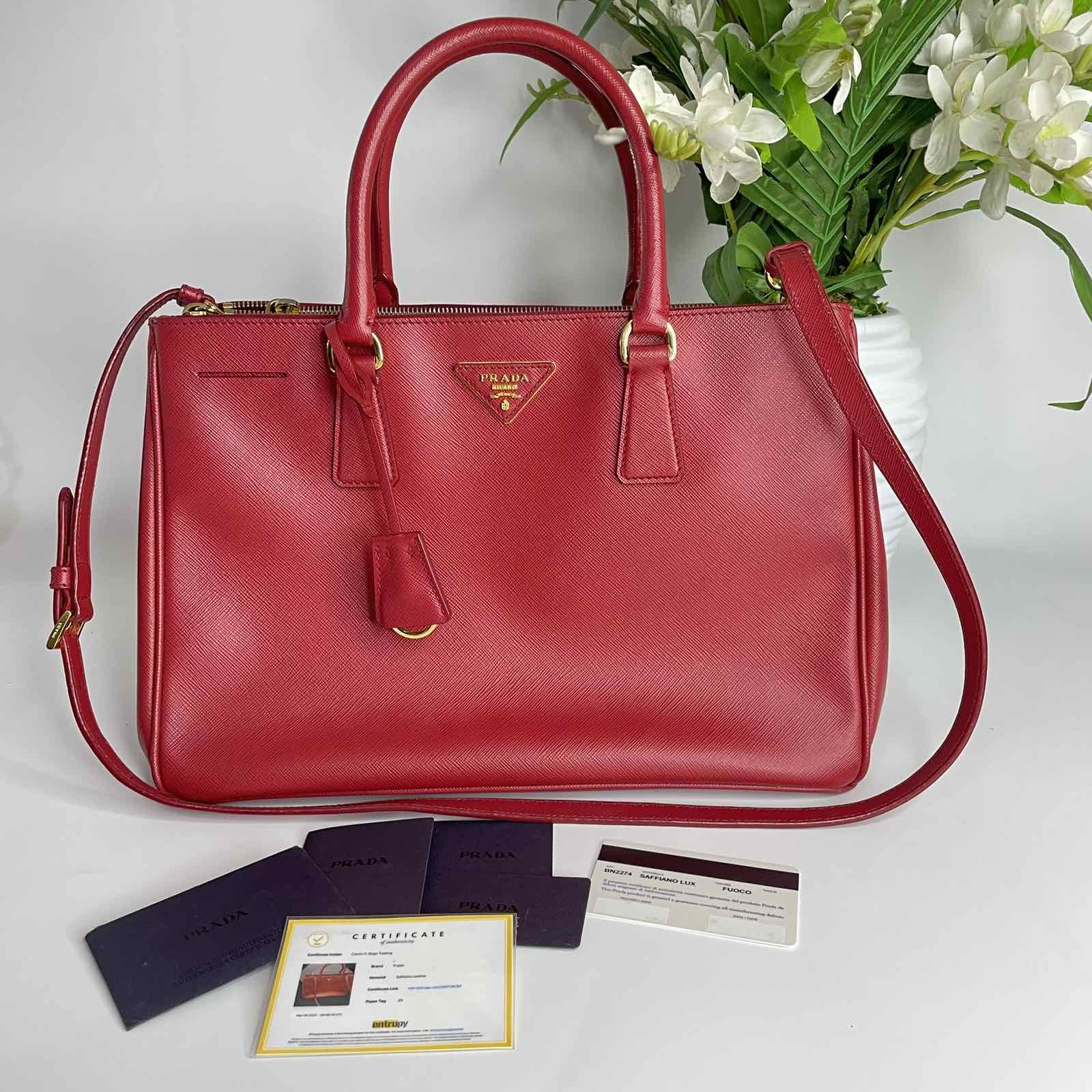 Prada Saffiano Lux Medium Promenade Bag in Fuoco/Red (Model No