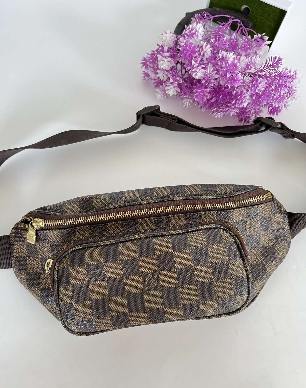Louis Vuitton Damier Ebene Melville Fanny Pack Gold Hardware. DC: VI0066.  Made in France. No inclusions ❤️ - Canon E-Bags Prime
