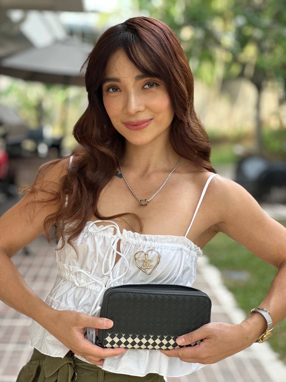 07E0CDB8-713C-4940-8B84-B786677F5F3D