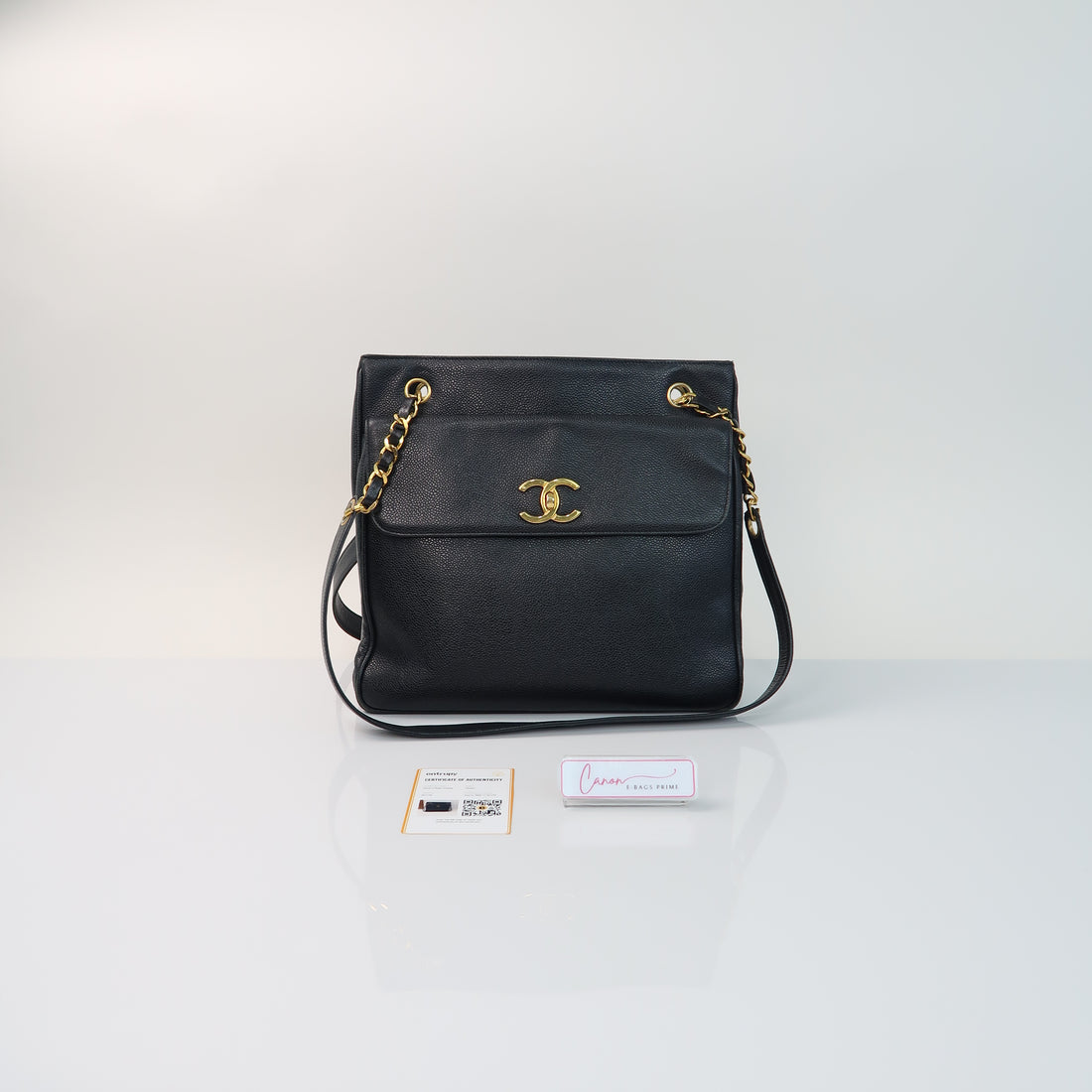 Vintage CC Logo Twist-Front Pocket Chain Shoulder Bag