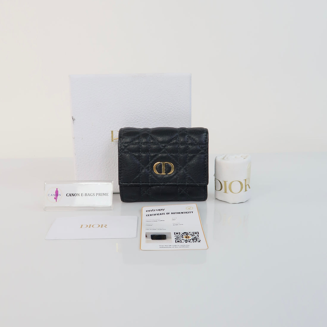 Caro Hibiscus Compact Wallet