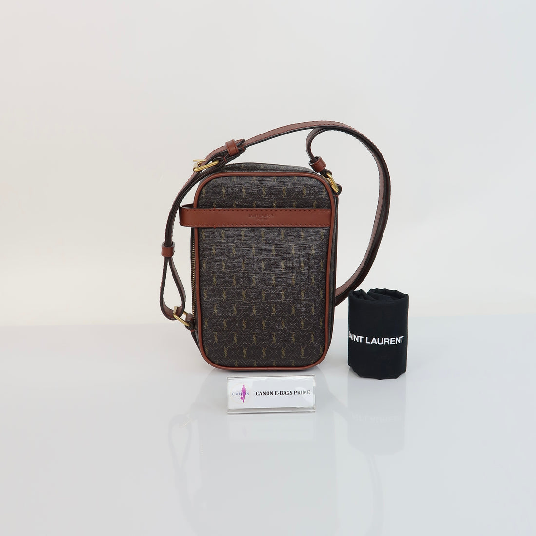 Le Monogramme Messenger Bag