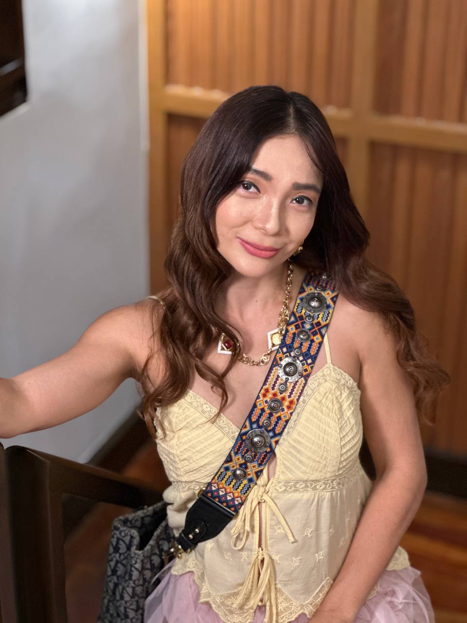 1B832520-545D-49D8-A517-806476F95403