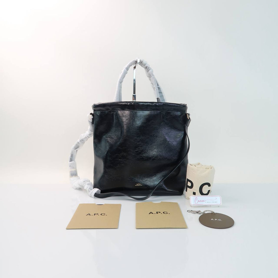 Vera Leather Shoulder Bag