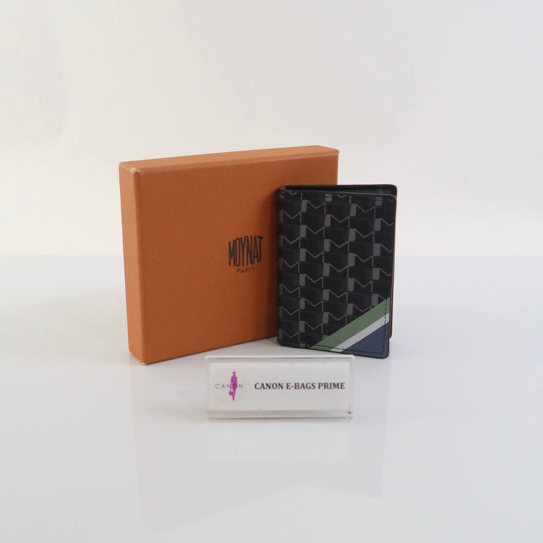 Vitesse Double-Folded Card Holder