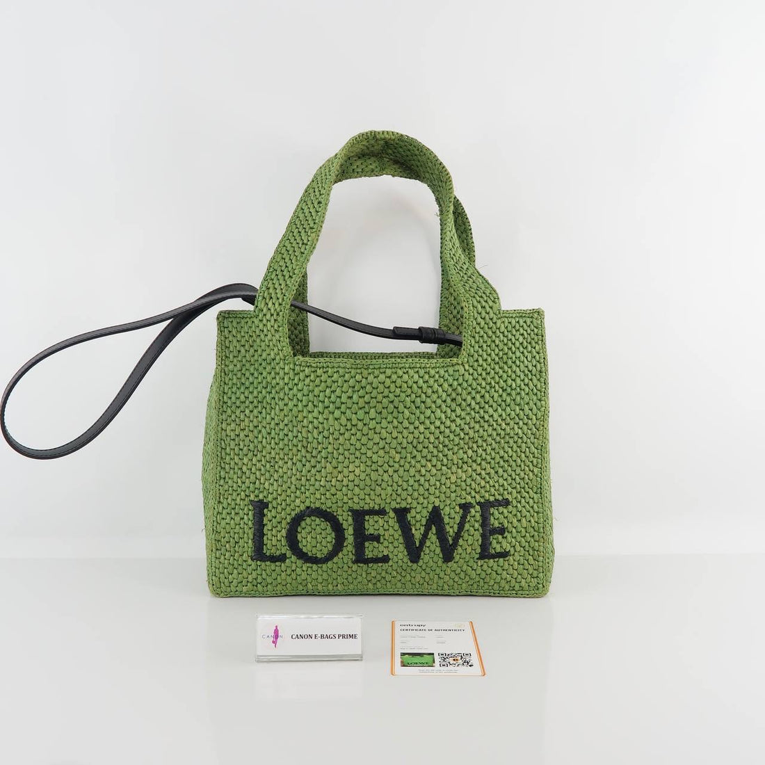 Font Wicket Tote Bag