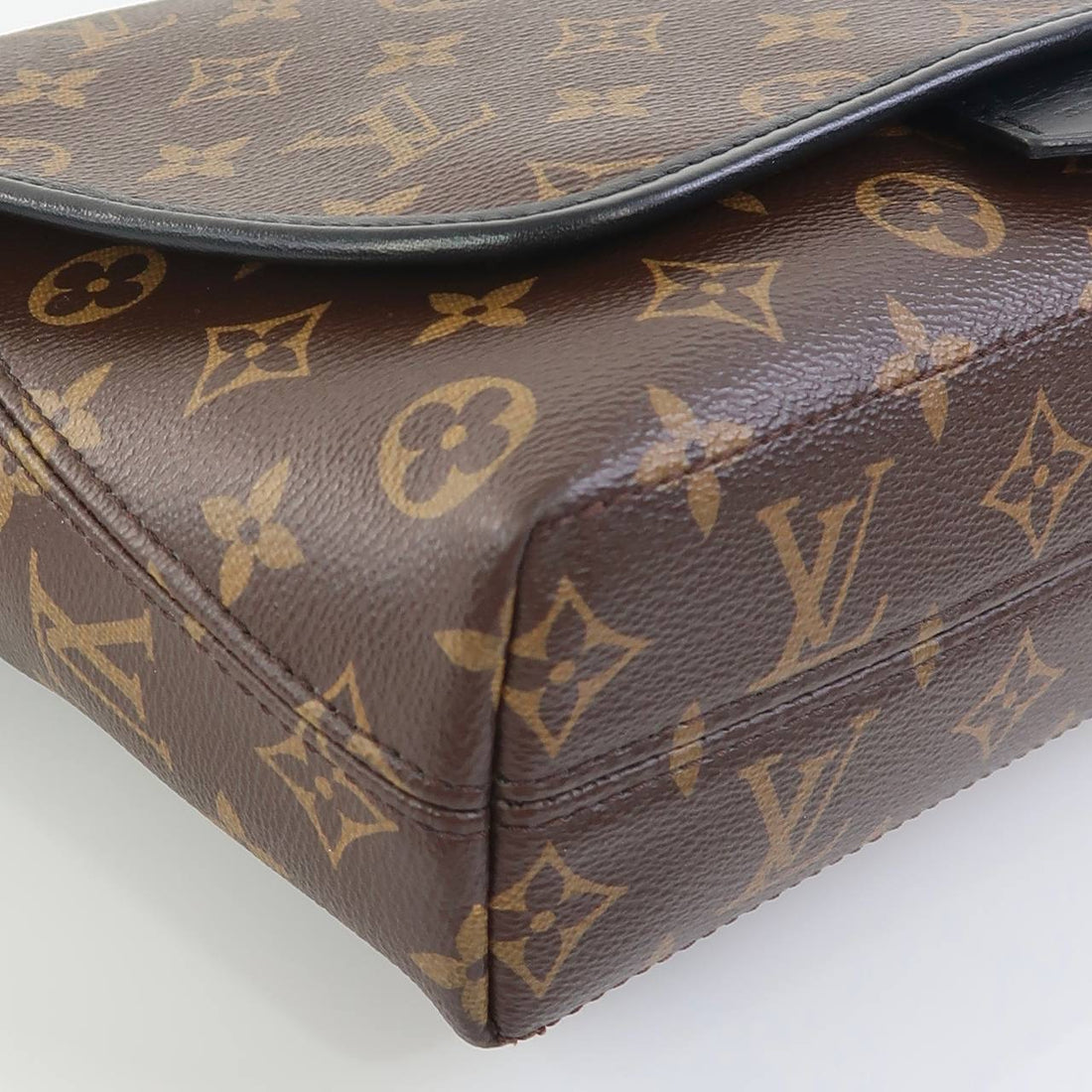 Macassar Messenger Bag