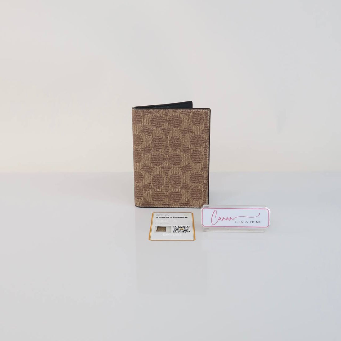 Passport Card Case in Signature Canvas