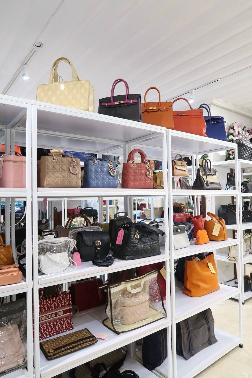 slider image slider_item_tkKWnt