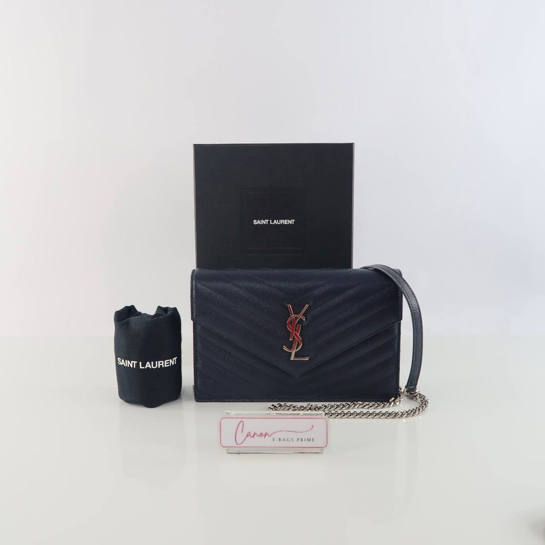 Cassandre Matelasse Envelope Wallet On Chain
