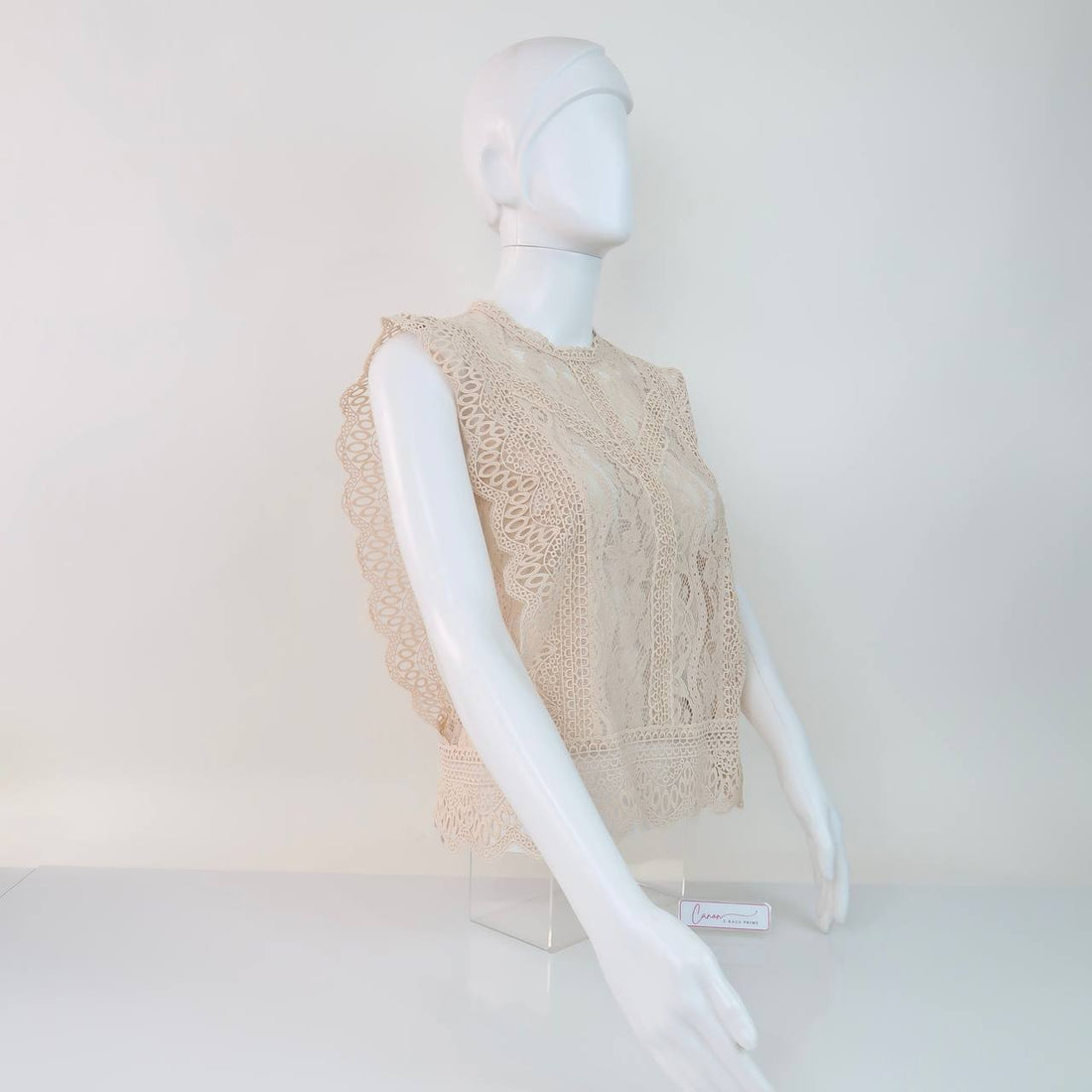 Sleeveless Crochet Lace Blouse