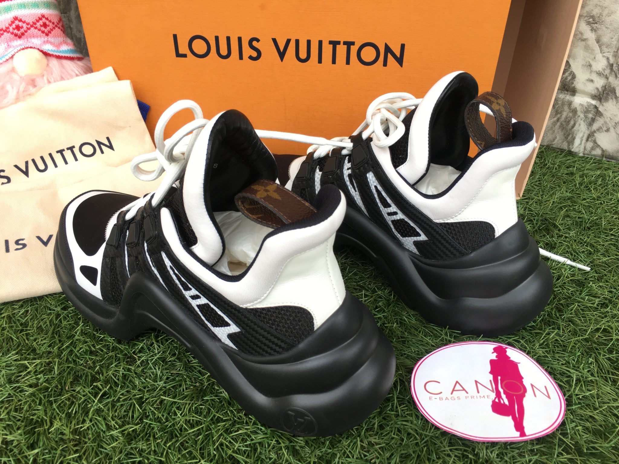 Archlight leather trainers Louis Vuitton Black size 40 EU in