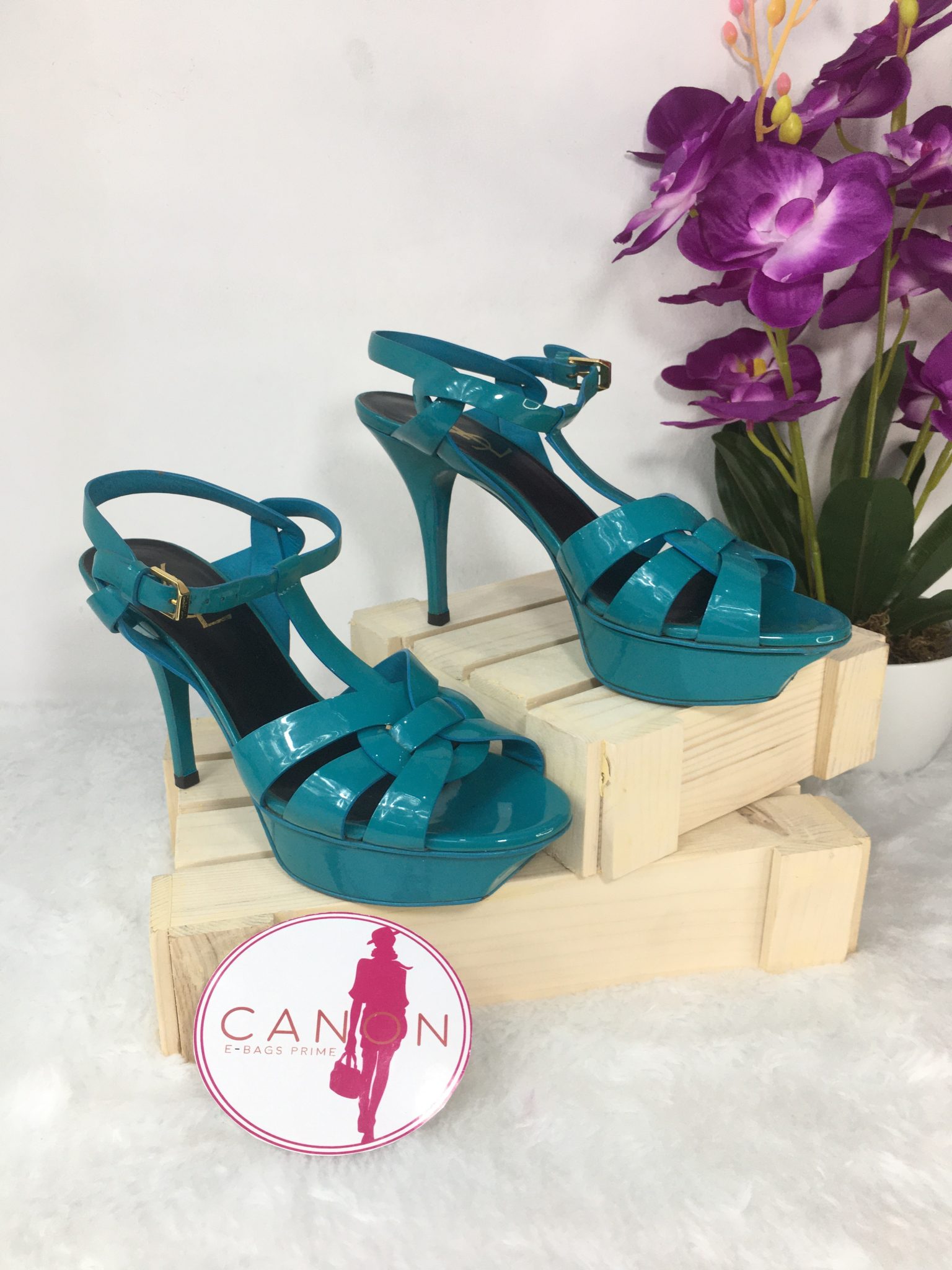 turquoise low heel shoes