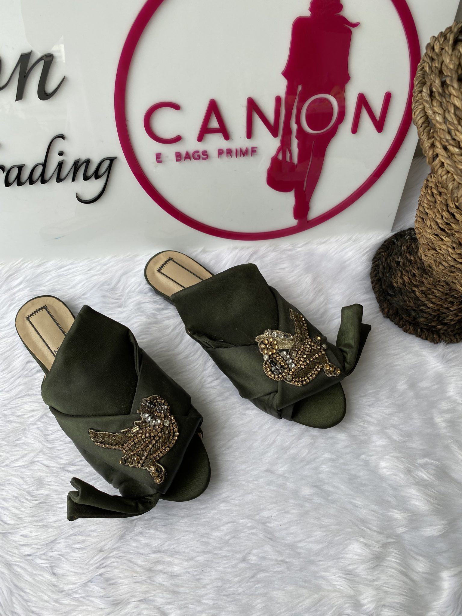 N21 Bow Embellished Slippers Green Size 39. – Canon E-Bags Prime