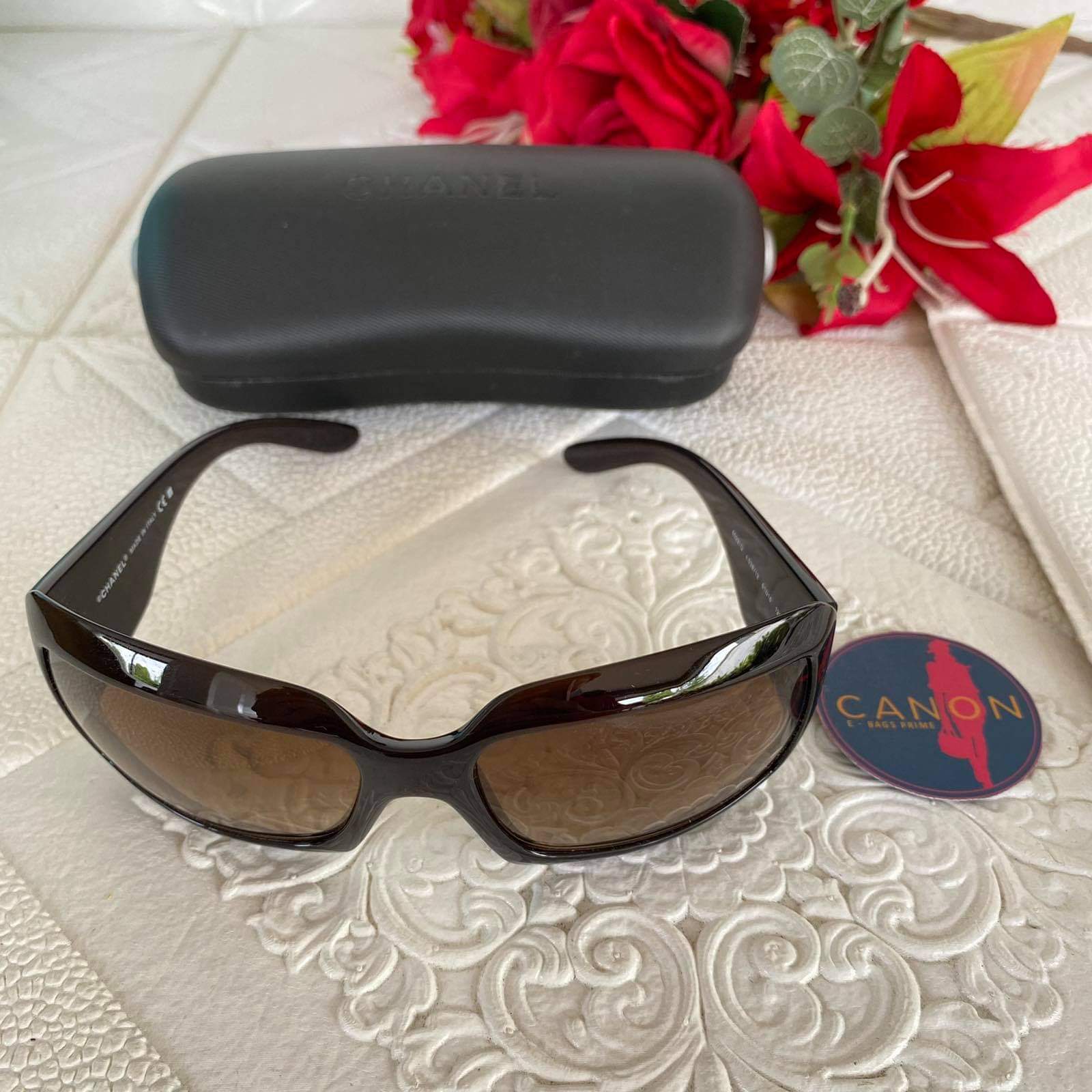 Chanel 6022-Q Brown CC Logo Sunglasses. Made in Italy
