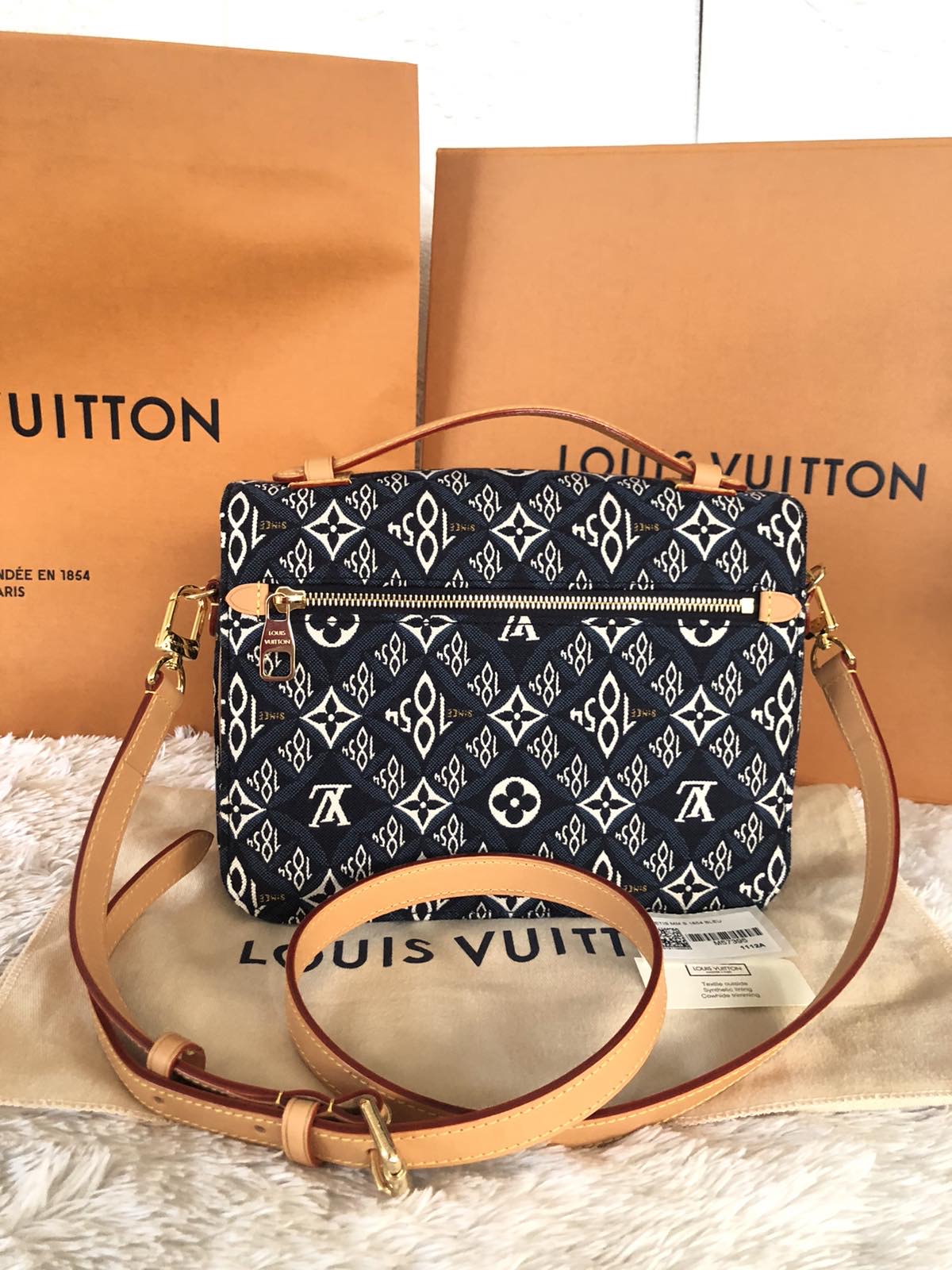 Louis Vuitton 2000 - 254 For Sale on 1stDibs  louis vuitton 2000 bag  collection, 2000s louis vuitton, louis vuitton purse 2000s