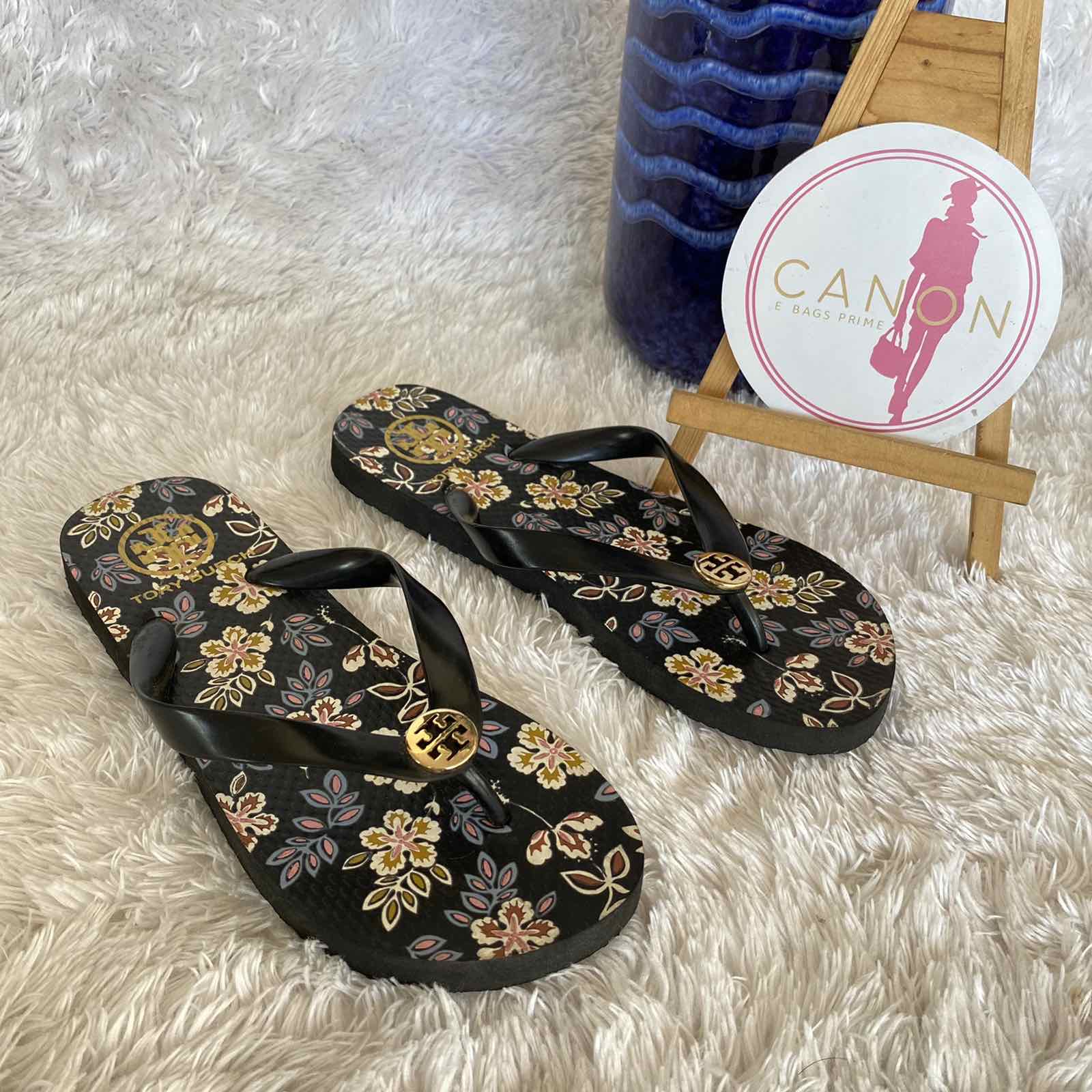 Tory burch shop floral flip flops