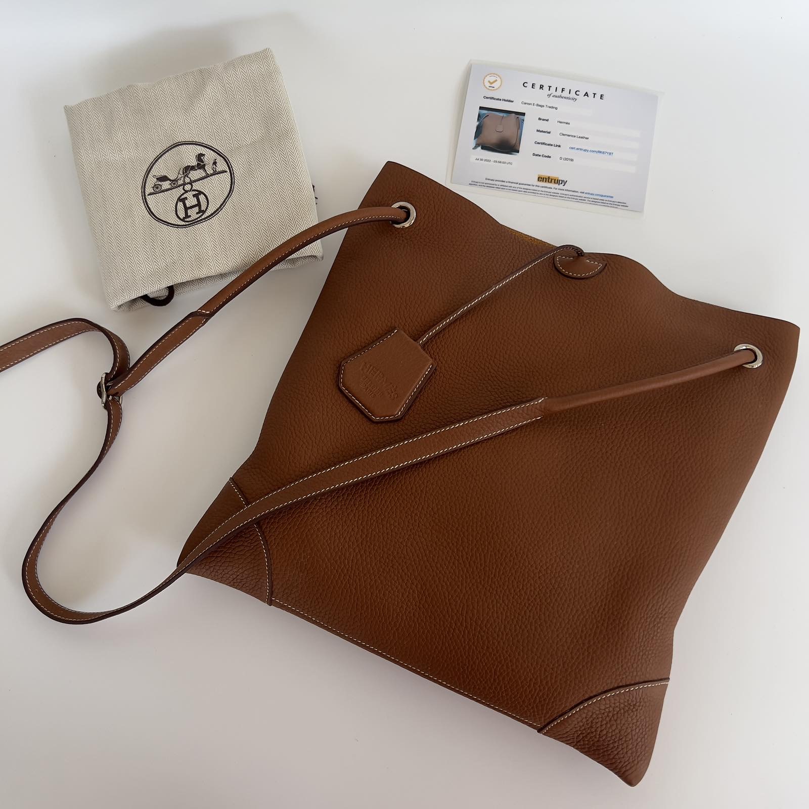 Hermes Silky City Clemence Leather Shoulder Bag. Made in France.With  Certificate of Authentication From ENTRUPY.