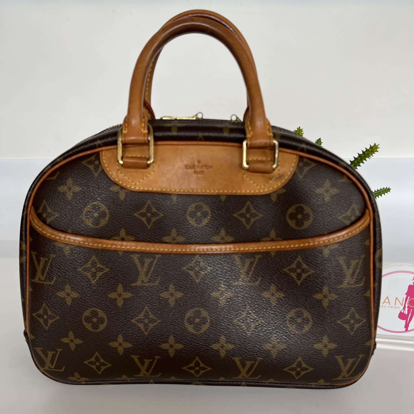 Shop Louis Vuitton MONOGRAM Classic Tilsit top handle handbag office style  M46548 by ChristelleKindregar