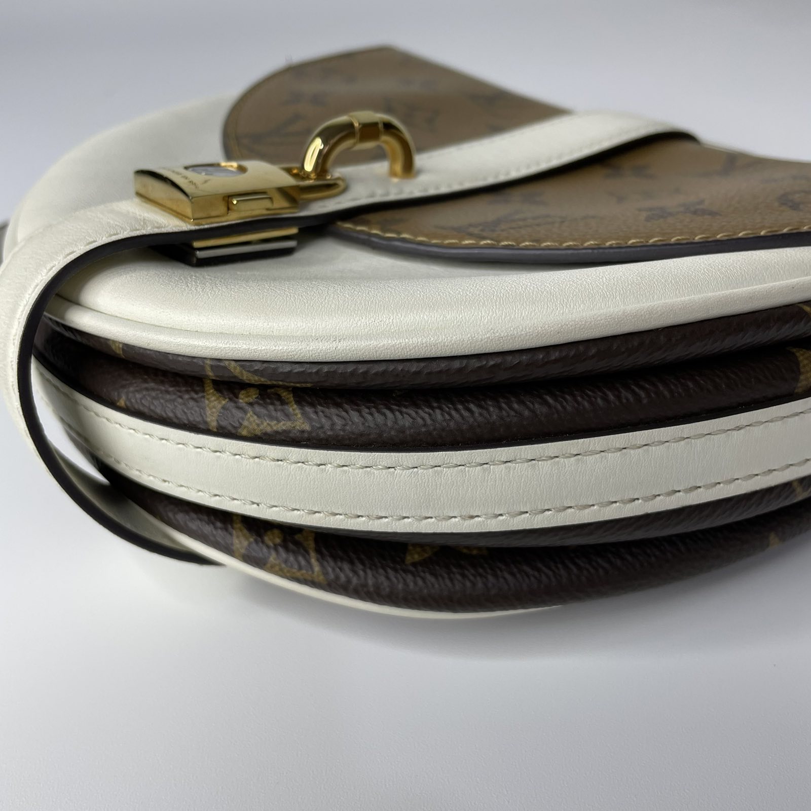 Chantilly Lock Bag - Reverse Monogram/Blanc – ZAK BAGS ©️