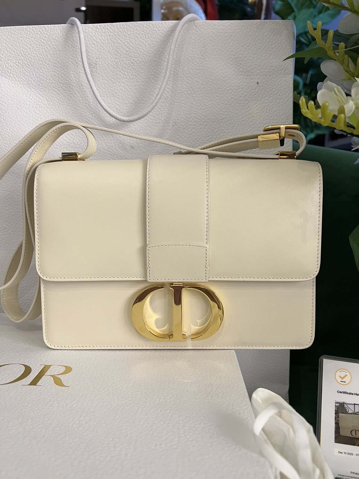 Dior Montaigne Off White. Made in Italy. With dustbag, box, paperbag &  certificate of authenticity from ENTRUPY ❤️