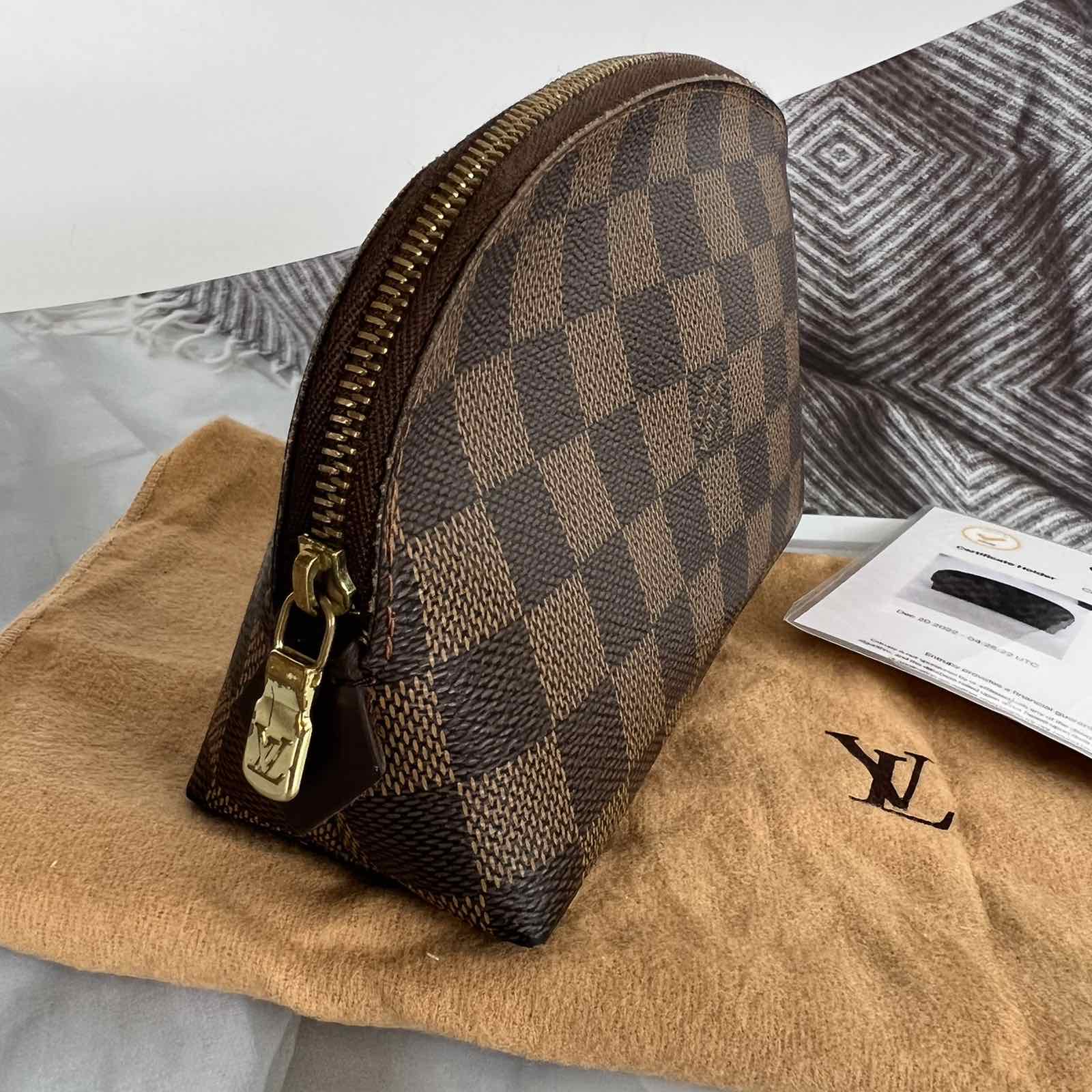 LV Cosmetic Pouch PM 😍 