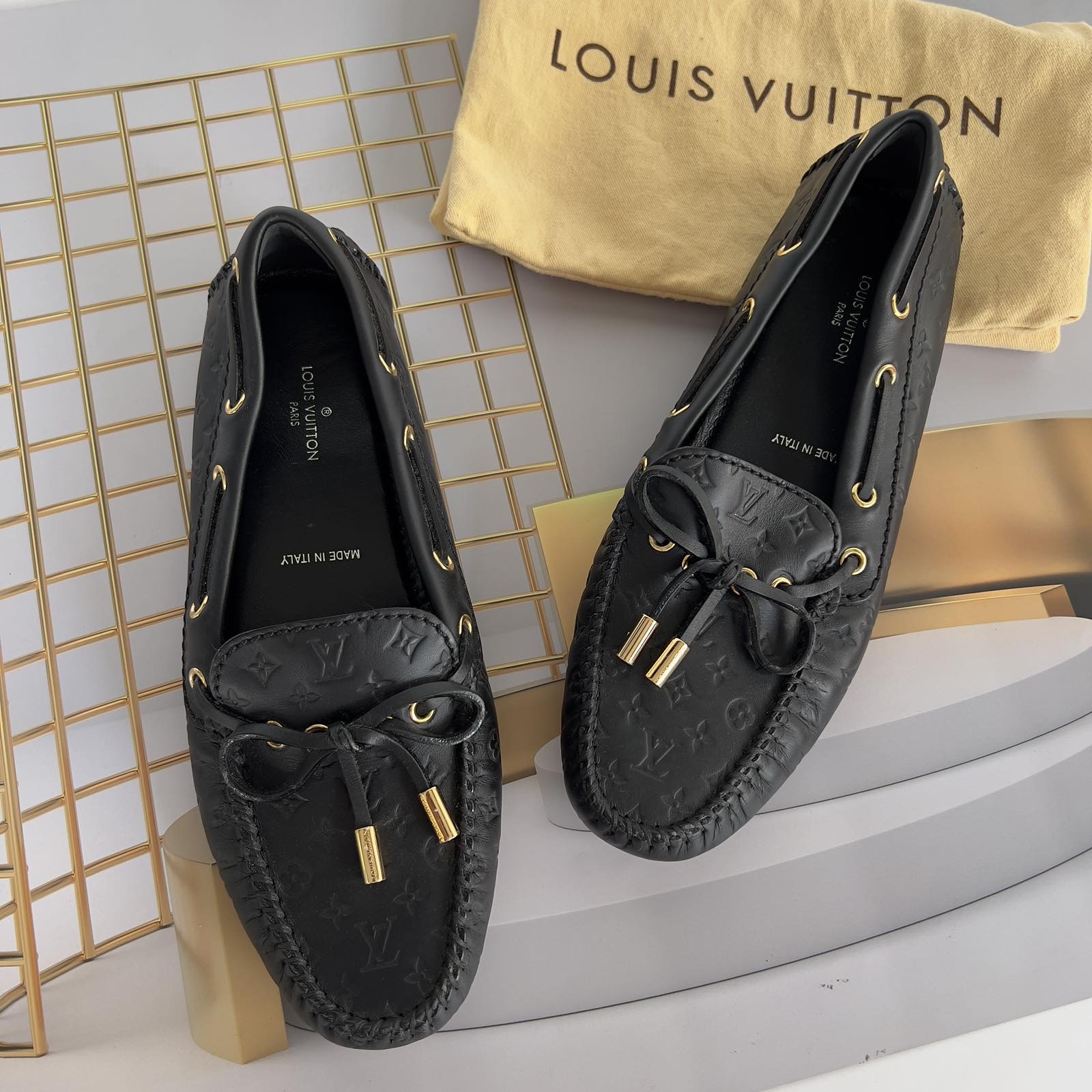 Gloria leather flats Louis Vuitton Black size 39 EU in Leather - 34783974