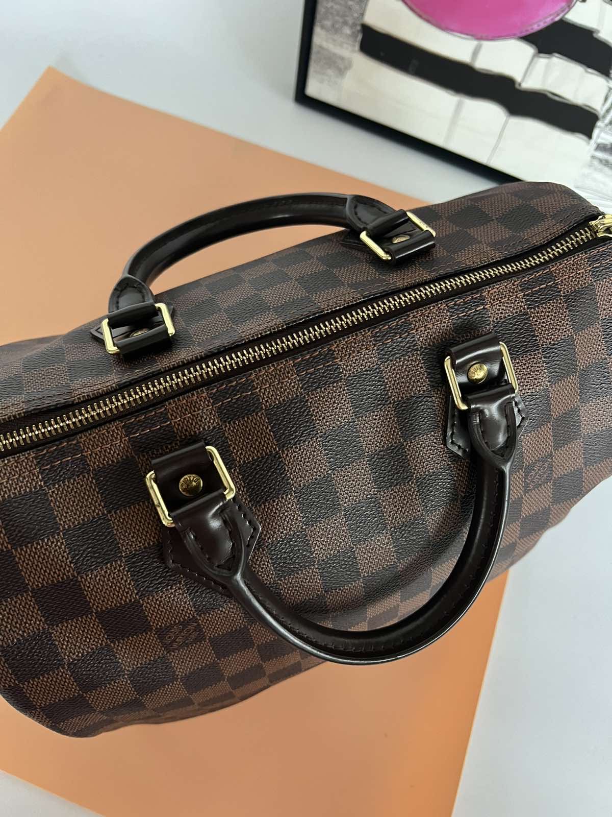 SOLD/LAYAWAY💕 Louis Vuitton Damier Ebene Speedy 30. DC: SP3191. Made in  France. With lock & key ❤️