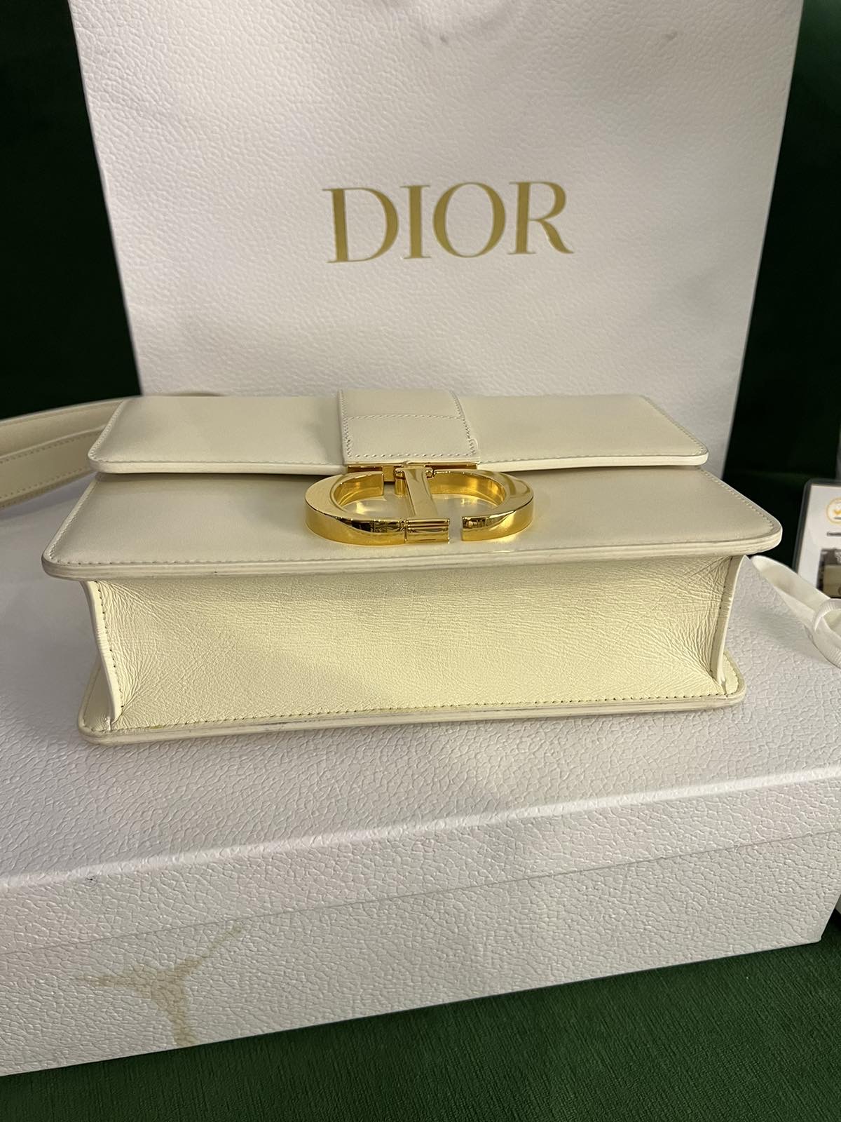 Dior Montaigne Off White. Made in Italy. With dustbag, box, paperbag &  certificate of authenticity from ENTRUPY ❤️