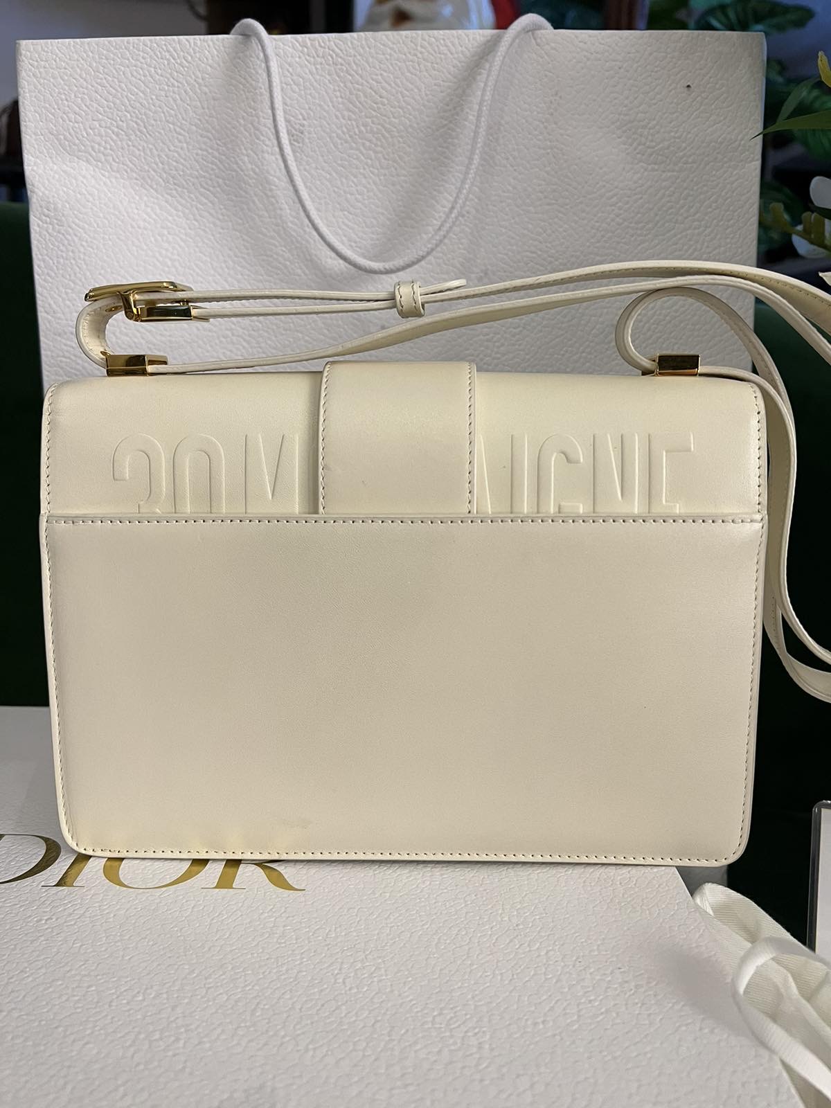 Dior Montaigne Off White. Made in Italy. With dustbag, box, paperbag &  certificate of authenticity from ENTRUPY ❤️