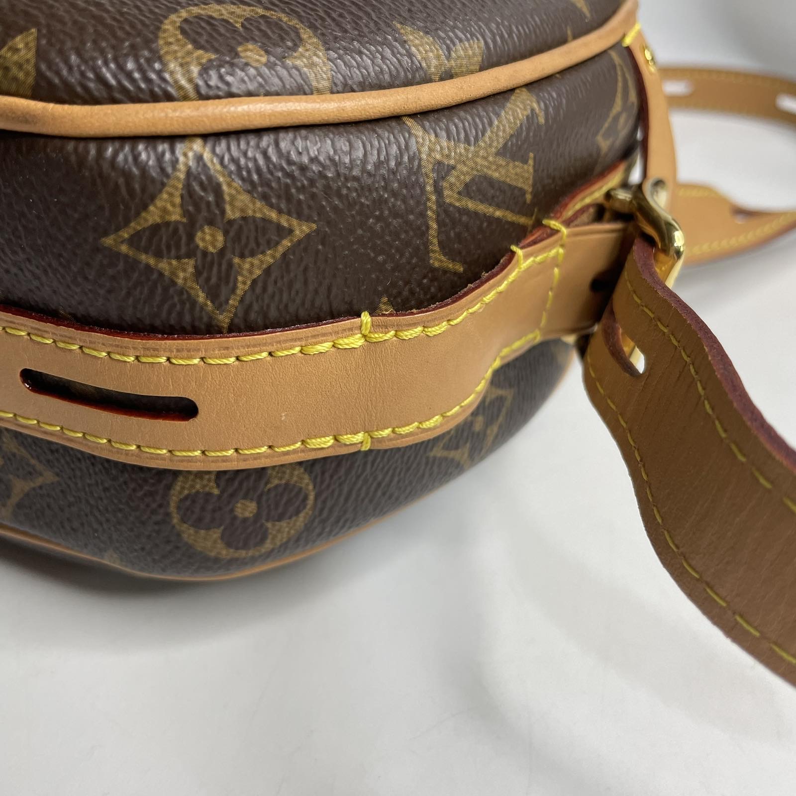 Louis Vuitton Monogram Canvas Boite. DC: DU1149. Made in France. With  booklet, dustbag, tag, lock & key, clochette and certificate of  authenticity from ENTRUPY ❤️ - Canon E-Bags Prime