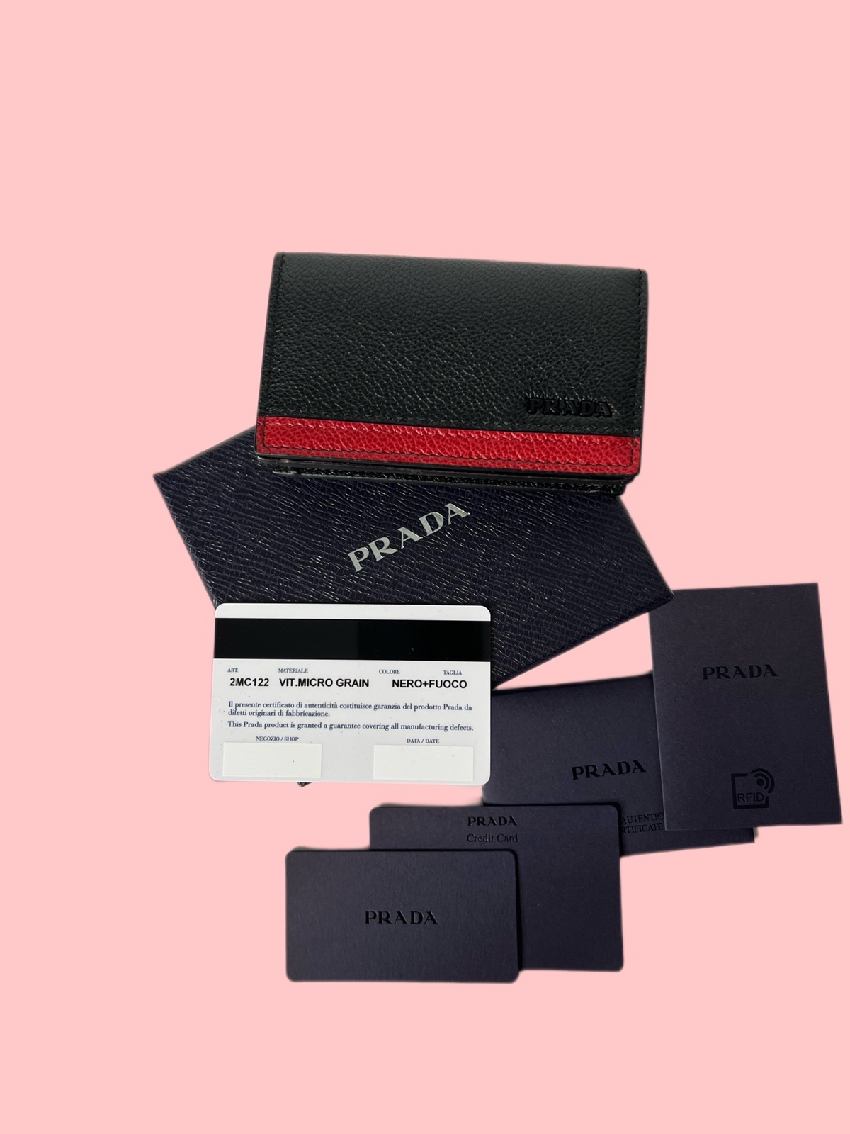 Prada Vit Micro Grain Nero Fuoco Card Holder. Made in Italy. With  authenticity card & box ❤️