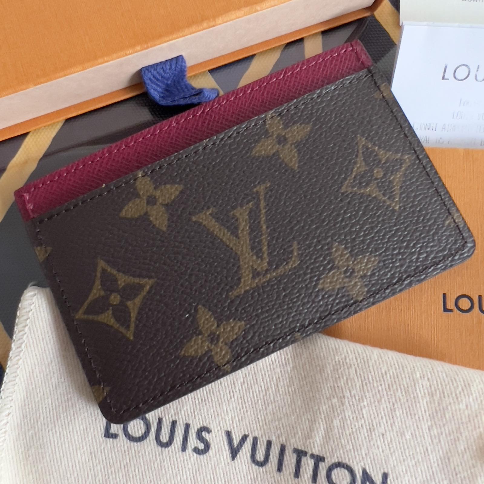 NEW LOUIS VUITTON LV M68555 LOCKME CARD HOLDER Calf Leather Hot Pink Fuchsia