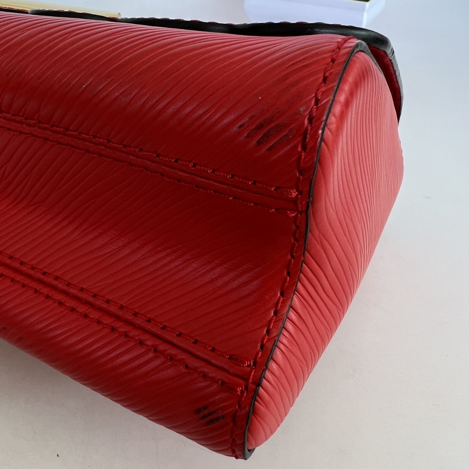 Louis Vuitton Epi Leather Black/Red Floral Twist Bag. DC: FL3142