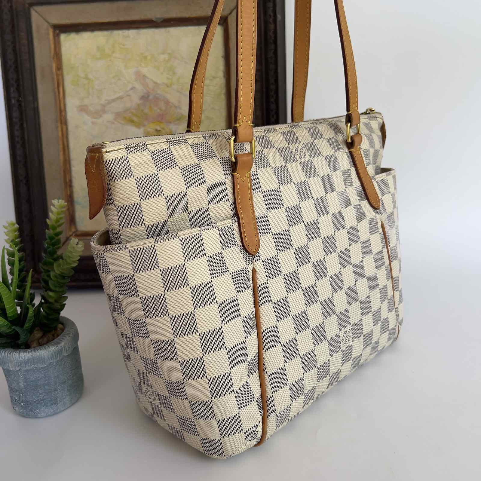 Louis Vuitton Damier Azur Totally PM. DC: TJ3164. Made in France. No  inclusions ❤️ - Canon E-Bags Prime