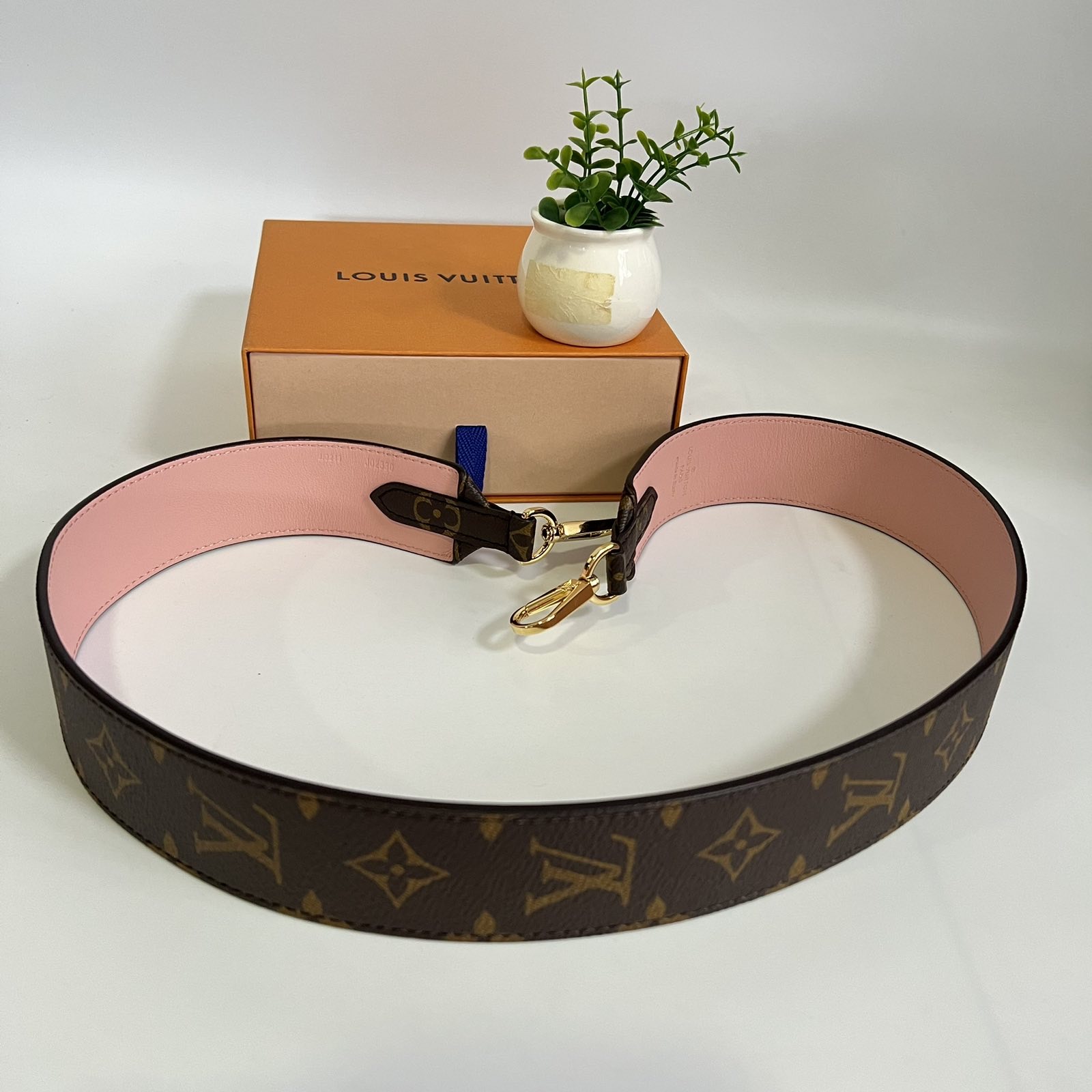 Louis Vuitton Reversible Monogram/Pink Long Strap. Made in Spain. With  dustbag & box ❤️
