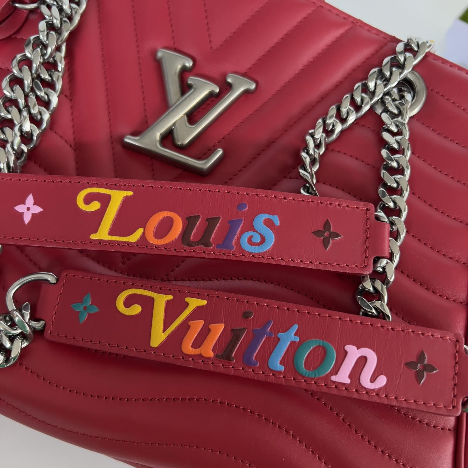 Louis Vuitton New Wave Red Chain Tote Bag Silver Hardware. DC