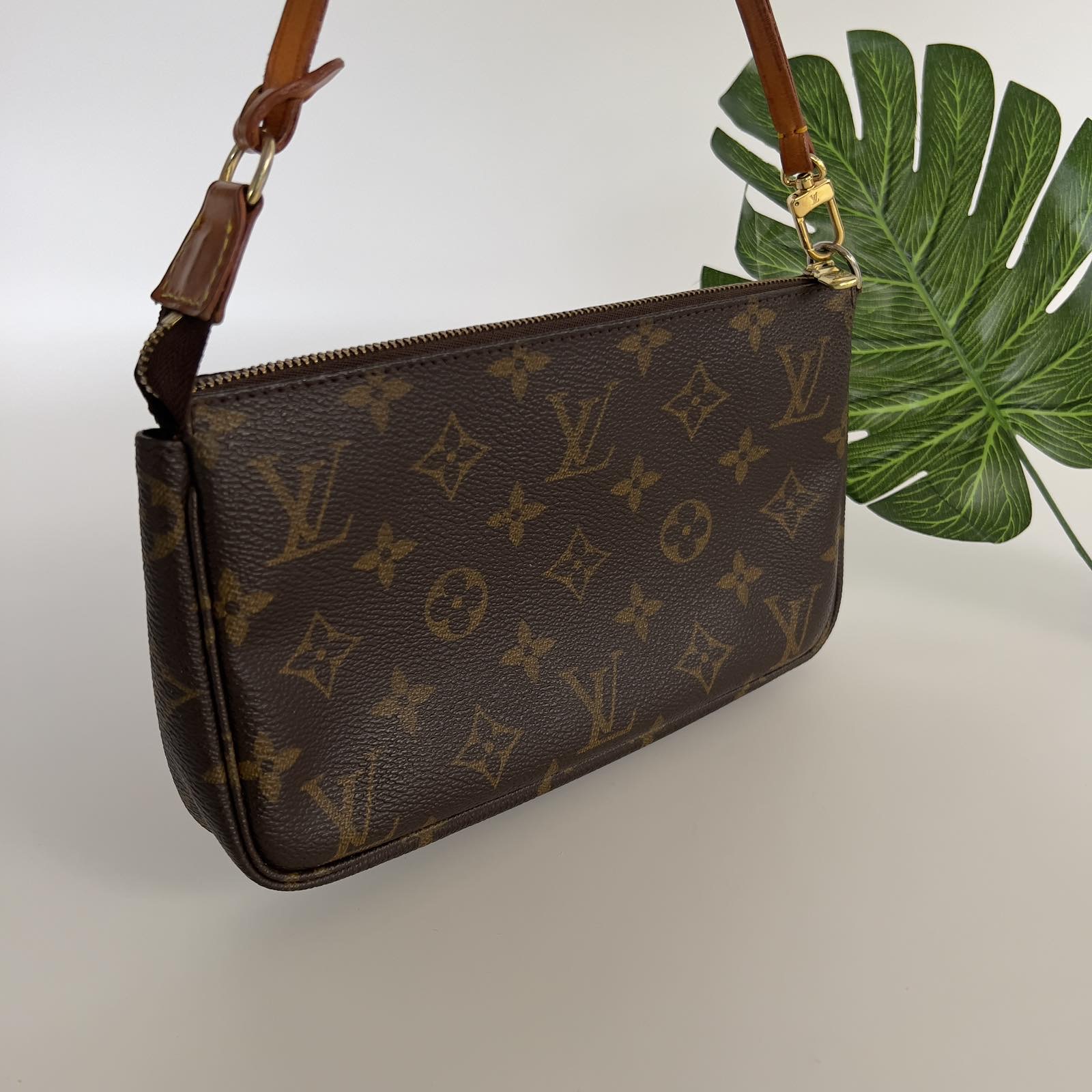 Vintage Louis Vuitton Denim Plat Pochette Bag