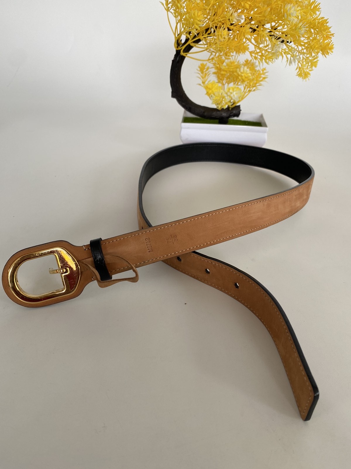 Leather belt Louis Vuitton Black size 75 cm in Leather - 30966262