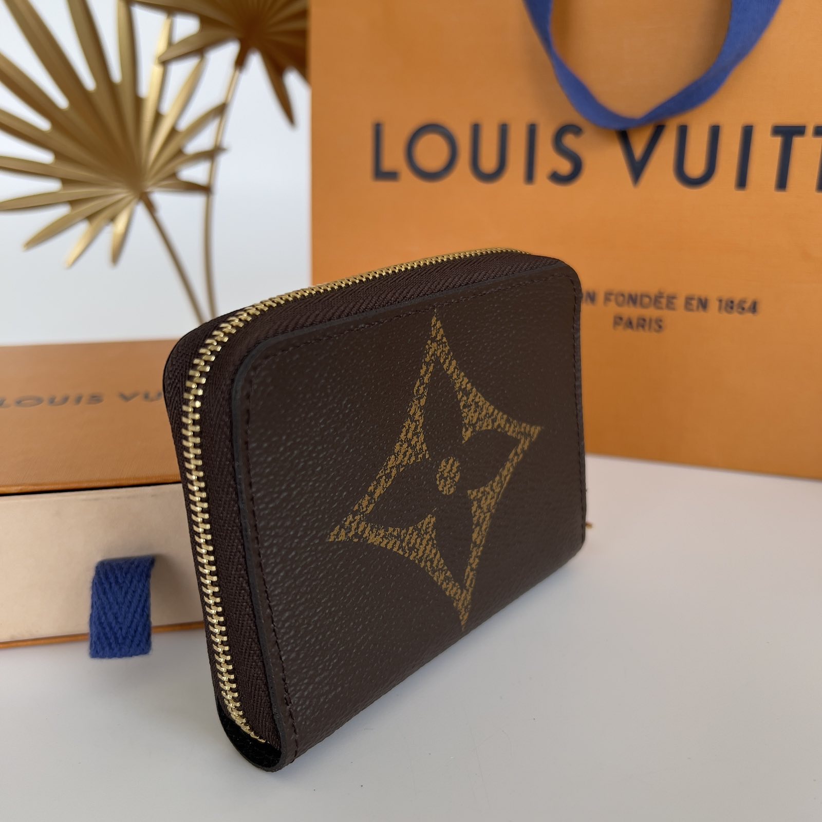 Louis Vuitton Reverse Monogram Short Zippy Wallet. Made in France. With  ribbon, dustbag, box & paperbag ❤️