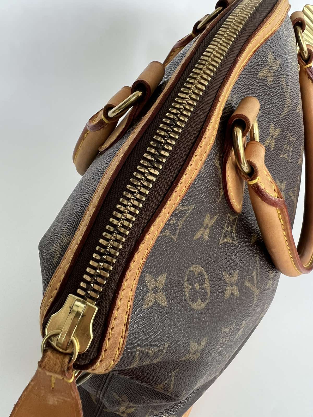 Louis Vuitton Monogram Canvas Lockit. DC: CA0056. Made in Spain. With  dustbag & certificate of authenticity from ENTRUPY ❤️