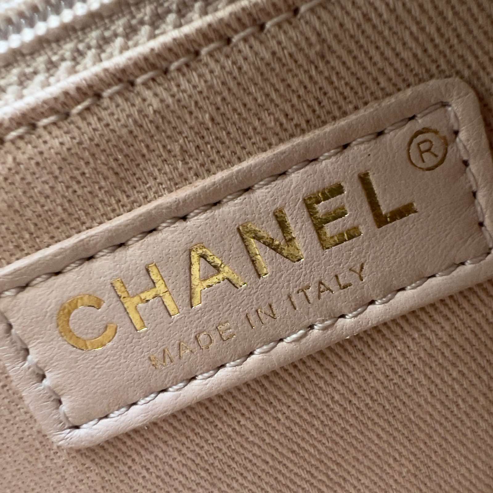 Chanel Small Beige Business Affinity Gold Hardware. Series 30xxxxxx. Made  in Italy. With ribbon, care booklet, dustbag & box ❤️