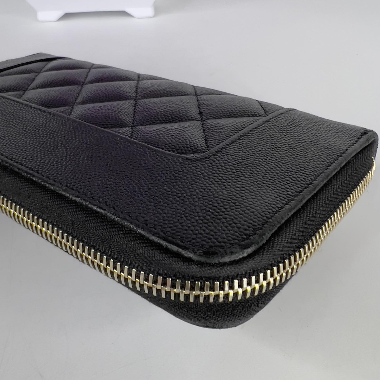 Chanel zippy wallet – Grazzie's Luxe CollectioNz