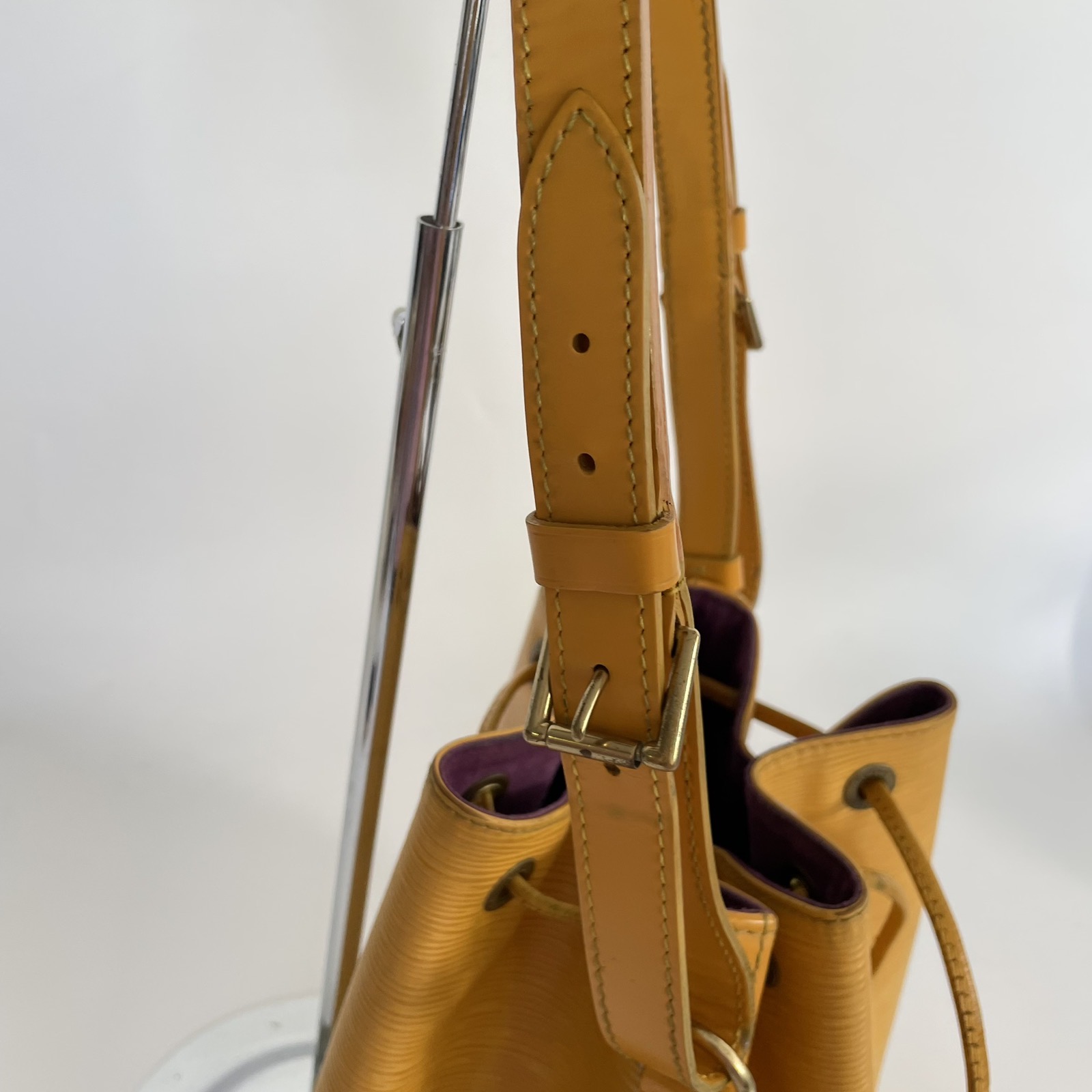 M57706 Louis Vuitton Epi Grained NéoNoé BB Bucket Bag-Honey Gold