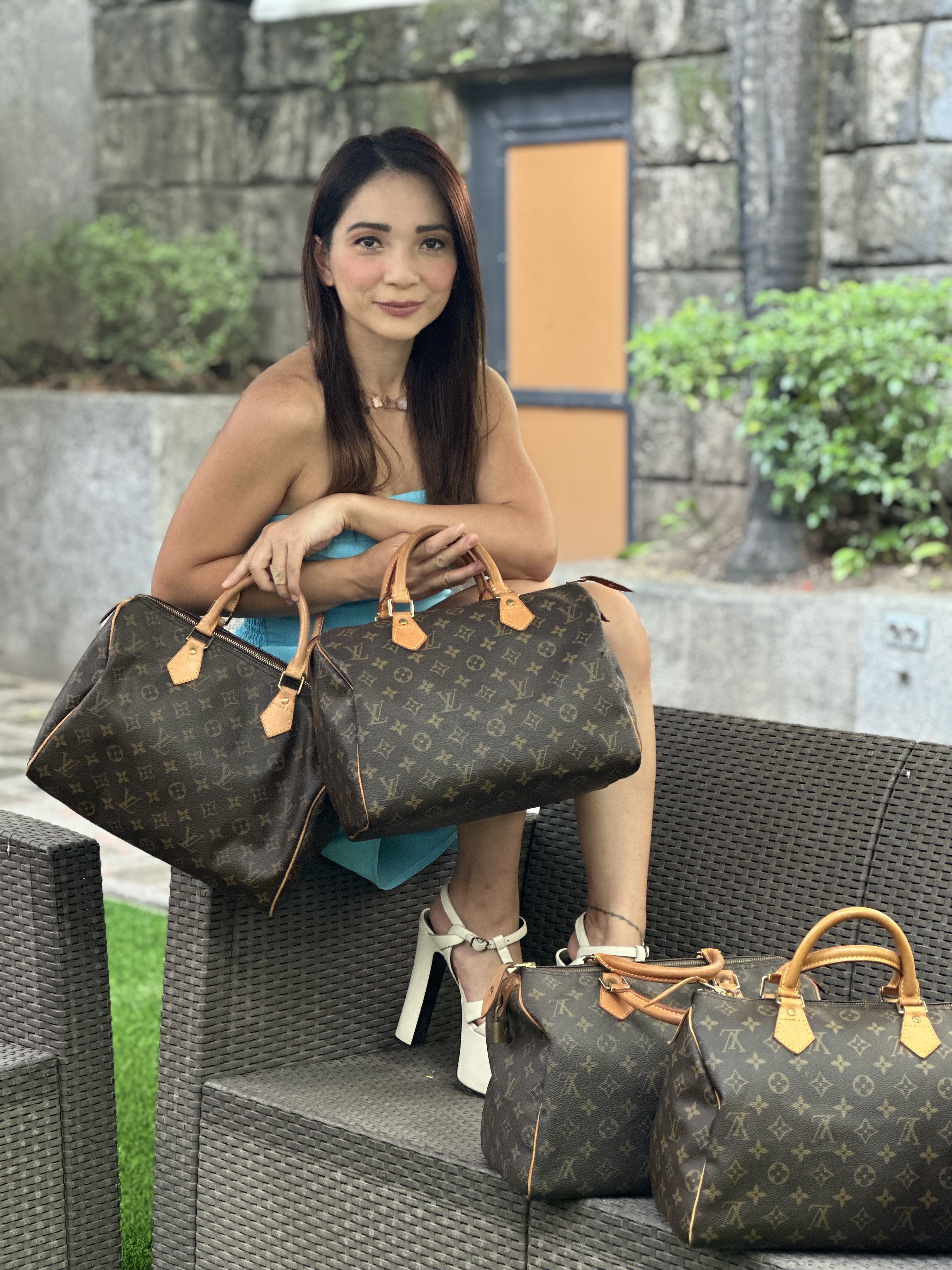 Louis Vuitton Monogram Speedy Size 25. DC: MB2138. Made in France. With  care cards, receipt, dustbag, lock & key and certificate of authenticity  from