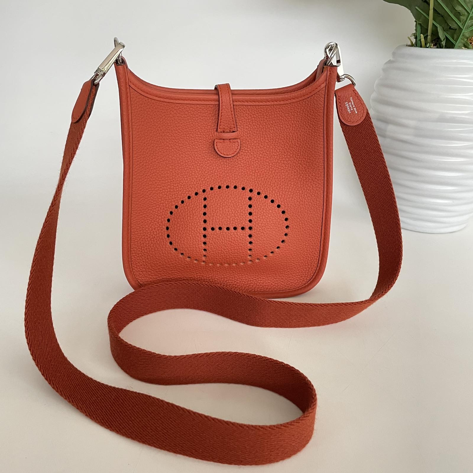 Hermès Evelyne TPM Rouge Casaque Clemence Casaque Etain Strap Palladiu