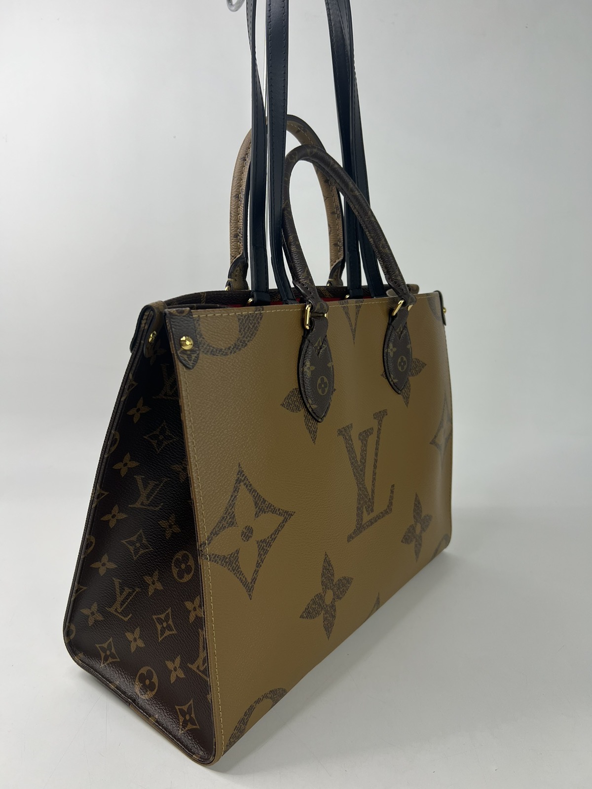 Louis Vuitton Reverse Monogram Canvas On The Go MM. Microchip. Made in  France. With care cards, receipt, dustbag, box, paperbag & certificate of  authenticity from ENTRUPY ❤️ - Canon E-Bags Prime