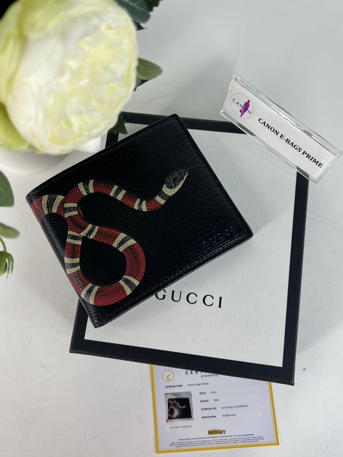 Gucci GG Supreme Card Case Review (Kingsnake) 